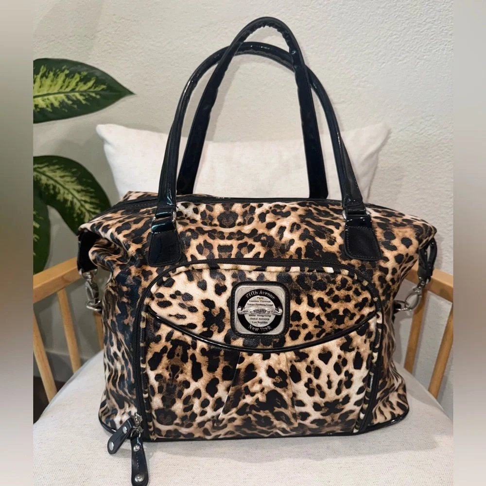 Kathy Van Zeeland Leopard Animal Print Duffle Travel Shoulder Weekender Purse XL - Picture 2 of 16